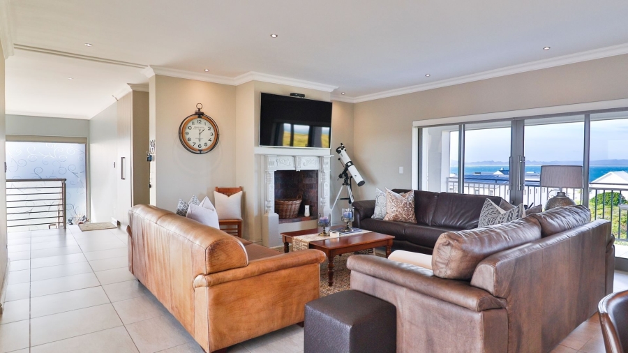 6 Bedroom Property for Sale in Kleinbaai Western Cape